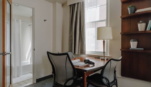 Suite, 1 cama de matrimonio con sofá cama, cocina básica (One Room)
