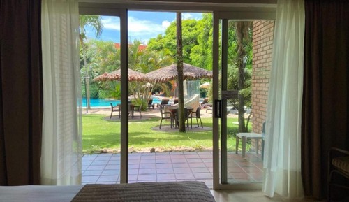 Habitación Deluxe, 2 camas de matrimonio, junto a la piscina