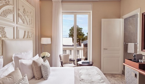 Habitación superior, 1 cama doble, vistas a la ciudad