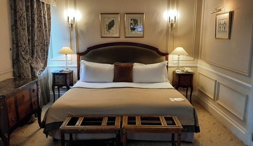 Habitación superior, 1 cama de matrimonio grande, vistas al jardín