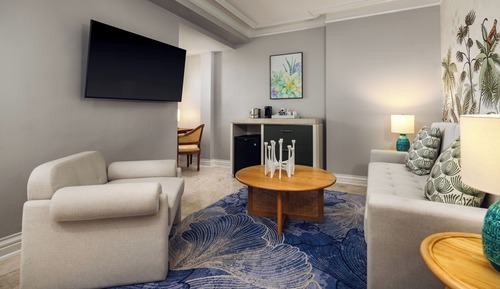 Suite, balcón, vistas a la ciudad