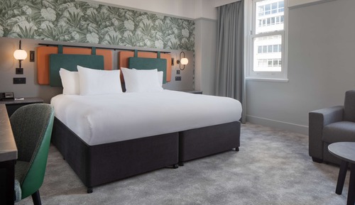 Habitación superior, 1 cama de matrimonio grande con sofá cama