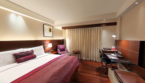 Corner Suite