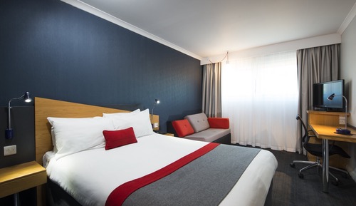 Habitación estándar, 1 cama doble con sofá cama (with Free Hot Breakfast)