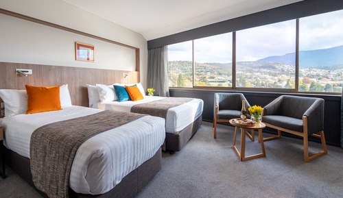 Habitación Deluxe con 2 camas individuales, varias camas, vistas a la montaña