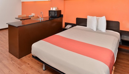 Habitación estándar, 1 cama de matrimonio grande, fumadores