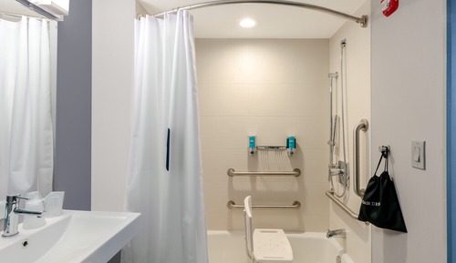 Habitación, 2 camas de matrimonio (Mobility/Hearing Accessible, Tub)