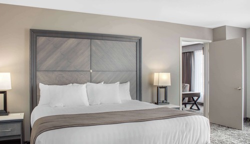 Suite, 1 habitación, no fumadores, vistas al río (Tower, 1 King Bed)