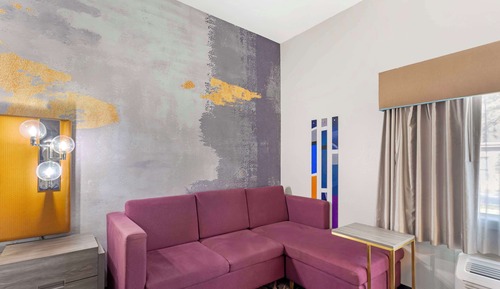 Suite, 2 camas de matrimonio, accesible para personas con discapacidad (Walk-in Shower)