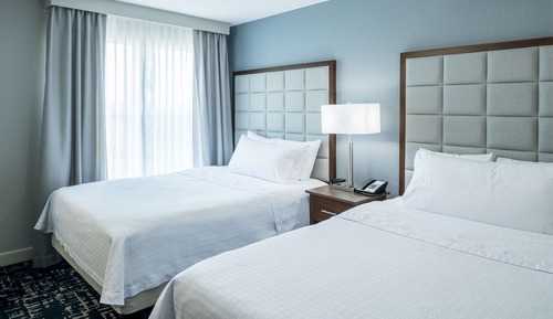 Suite, 2 camas de matrimonio, accesible para personas con discapacidad, bañera (Mobility & Hearing)