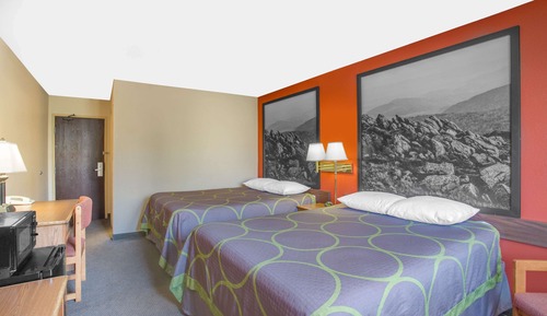 Habitación, 2 camas de matrimonio, frigorífico