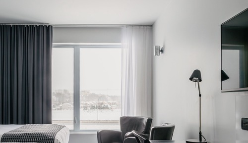 Habitación clásica, 2 camas de matrimonio, microondas, vistas a la ciudad (Escale)