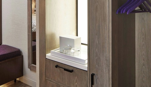Habitación, 1 cama de matrimonio grande (Mobility/Hearing Accessible, Tub)