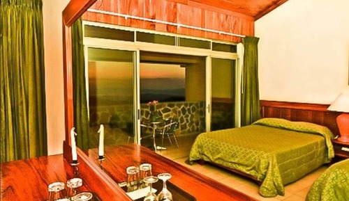 Habitación doble superior, 2 camas dobles, balcón, vistas al jardín