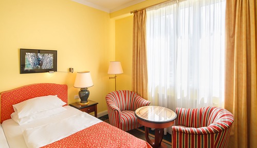 Deluxe Double or Twin Room with Balcony