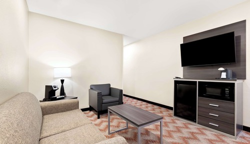 Suite, 1 cama de matrimonio grande, no fumadores, frigorífico y microondas (with Sofabed)