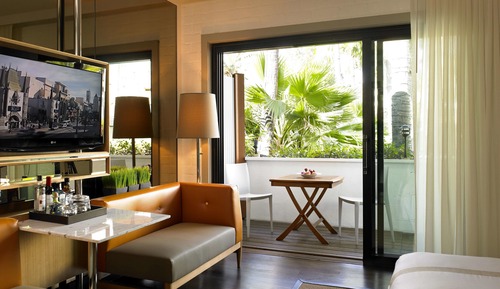 Habitación, balcón (Cabana Building)