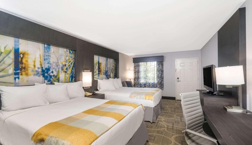 Suite estudio, 2 camas de matrimonio, no fumadores