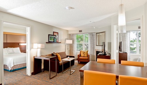Suite, 2 habitaciones (Mobility/Hearing Access, Roll-In Shwr)