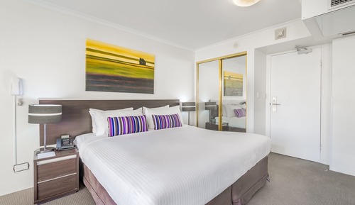 Estudio ejecutivo (No Housekeeping)
