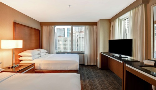Suite, varias camas, vistas a la ciudad (High Floor)