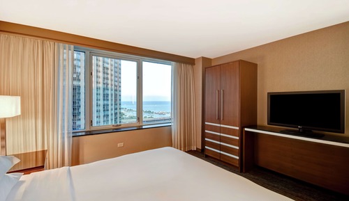 Suite, varias camas, vistas al lago (High Floor)
