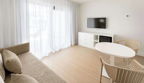 Junior Suite Acesso Piscina