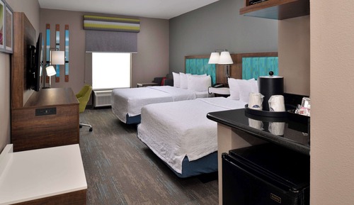 Habitación, 2 camas de matrimonio, frigorífico y microondas