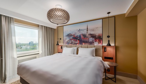 Suite (with SPA access)