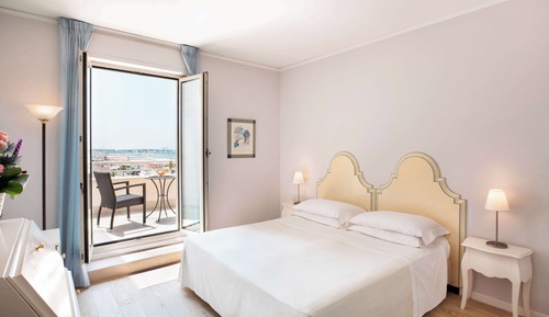 Habitación superior, vistas al mar
