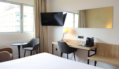 Habitación superior, vistas parciales al mar (2 adults)