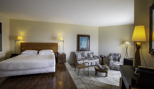 Suite, 1 cama de matrimonio grande, en esquina