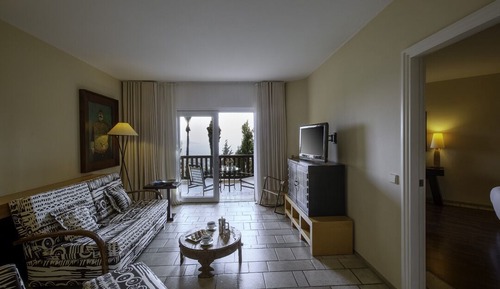 Garden Sea Suite