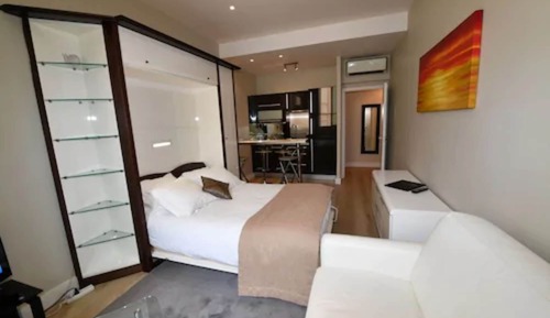 Studio La Fontaine (emplacement à 100 m de l'hôtel)
