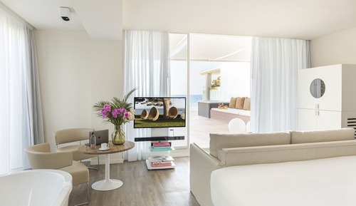 Extra ME + Junior Suite with Jacuzzi Sea View