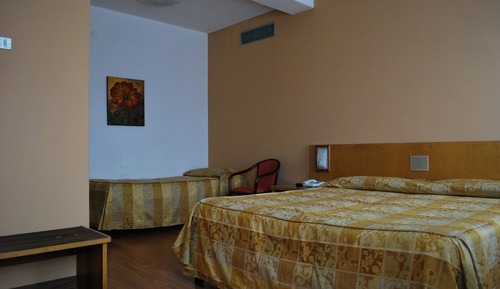 Habitación cuádruple económica