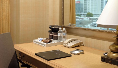Habitación superior, 1 cama de matrimonio grande con sofá cama, vistas a la ciudad