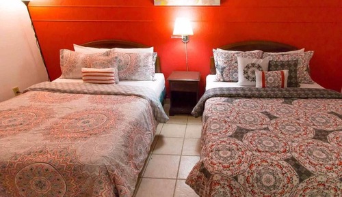 Habitación clásica, 2 camas de matrimonio, no fumadores