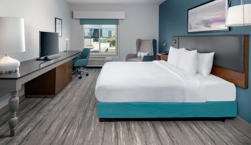 Suite con cama matrimonial grande