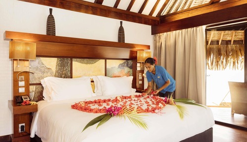 Bungalow superior, 1 cama de matrimonio grande, sobre el agua