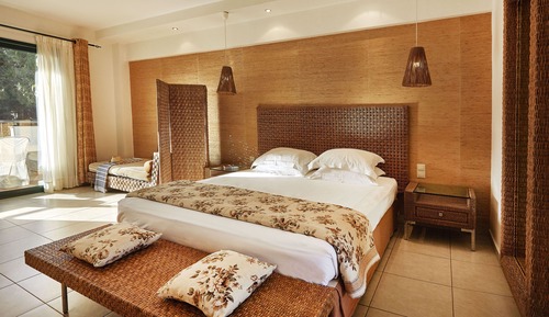 Suite junior, vistas a la piscina