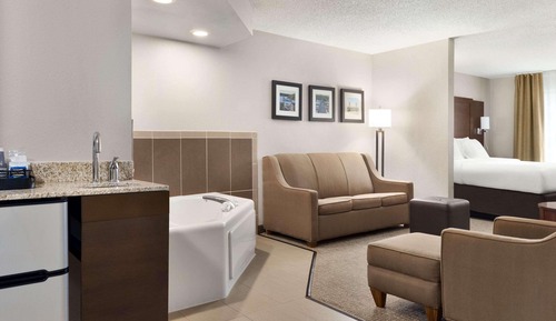 Suite, 1 cama de matrimonio grande con sofá cama, no fumadores, bañera de hidromasaje