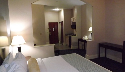 Suite, 1 cama de matrimonio grande, no fumadores, frigorífico y microondas (with Sofabed)
