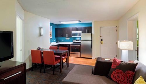 Suite, 2 habitaciones, chimenea, en esquina
