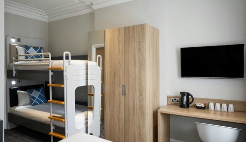 Habitación familiar, 1 cama individual, fumadores