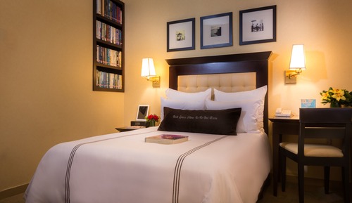 Petite Room, 1 Full Size Bed (Double Bed)