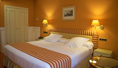 Habitación clásica, 1 cama doble, no fumadores, vistas a la ciudad