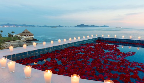 Master Suite Premium Level with Sea Front View and Private Swimming Pool