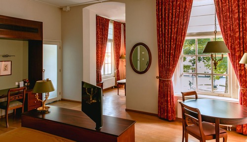 Suite, 1 cama doble, bañera, vistas al jardín