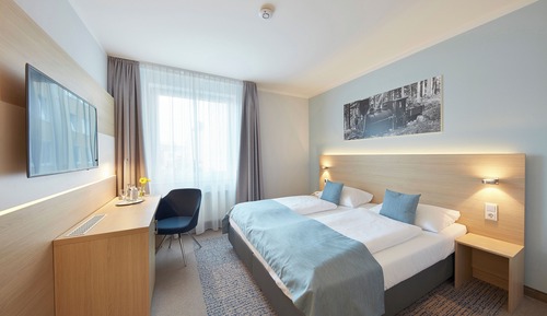 Quiet Standard Room 1 King